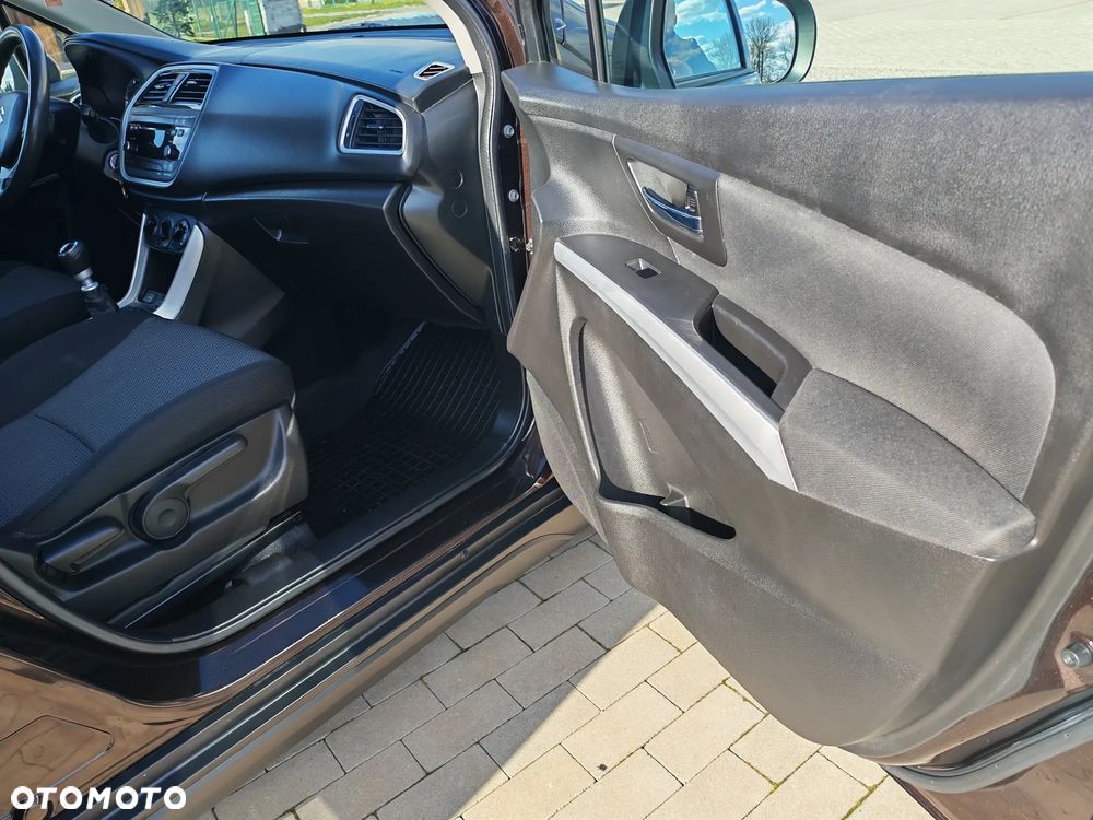 Suzuki SX4 S-Cross 1.6 DDiS Comfort - 17