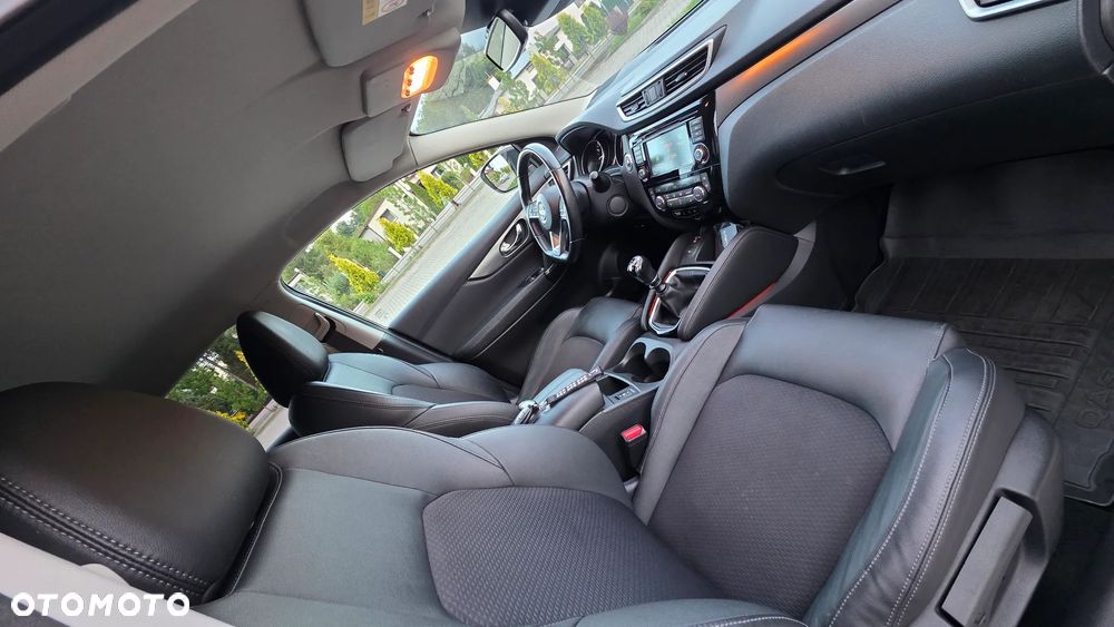 Nissan Qashqai 1.3 DIG-T N-WAY - 26