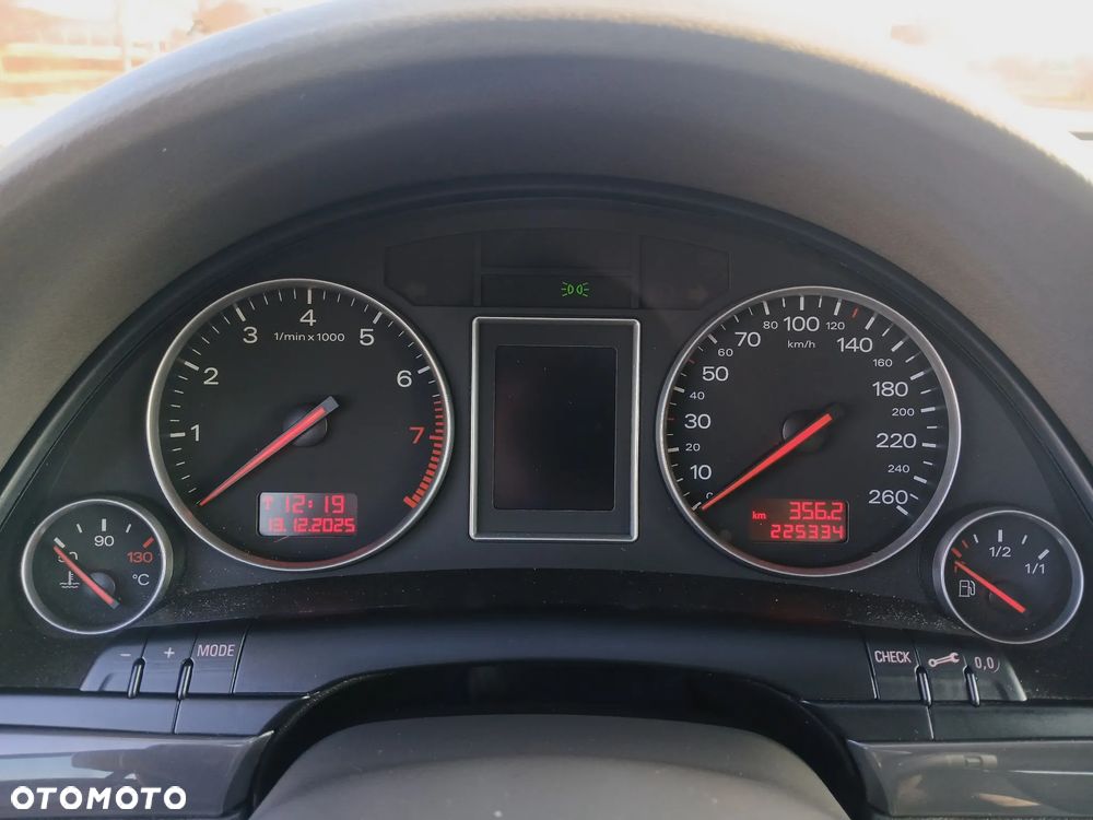 Audi A4 Limousine 2 - 33