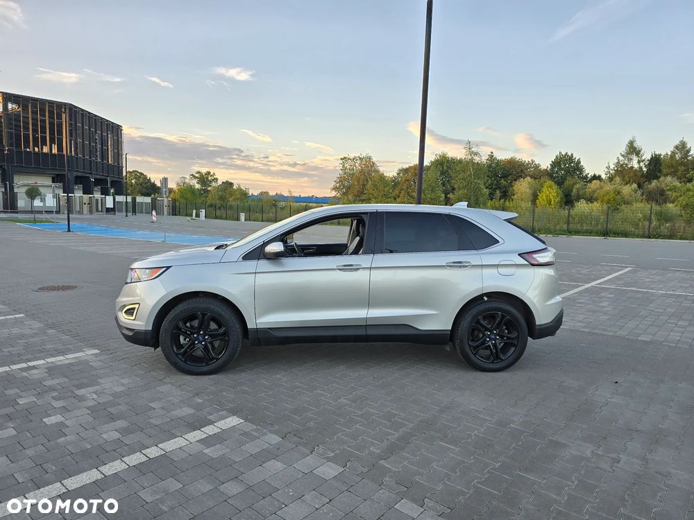 Ford Edge - 4