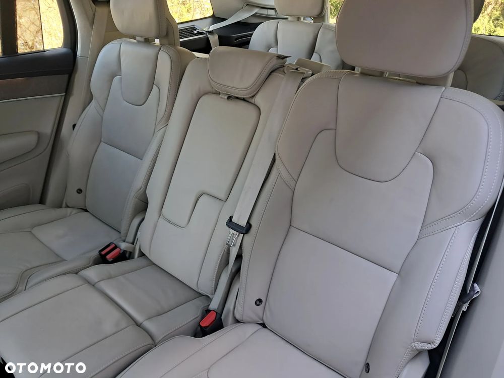 Volvo XC 90 T8 AWD Plug-In Hybrid Ultra Bright 7os - 17