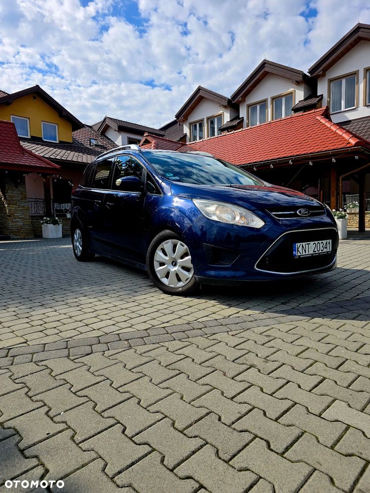 Ford Grand C-MAX - 22