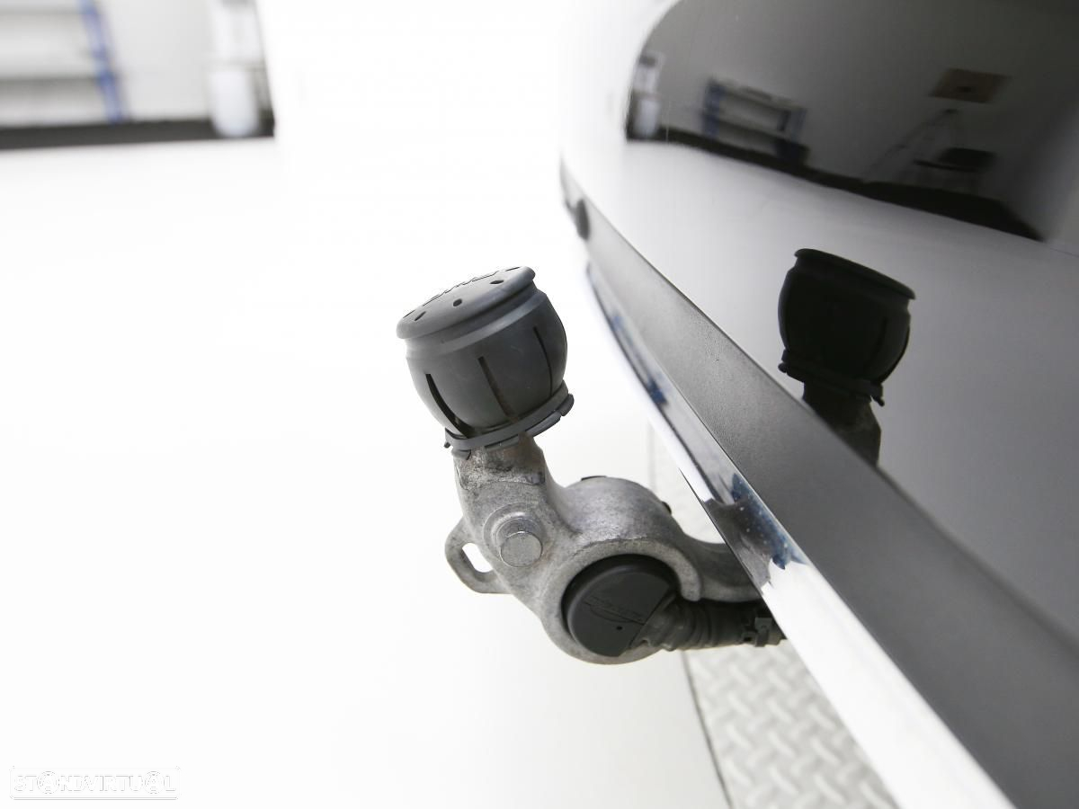 Mercedes-Benz E 300 de T 9G-TRONIC AMG Line - 17