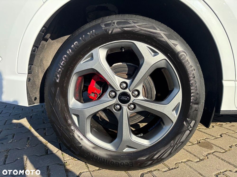 Ford Kuga - 27
