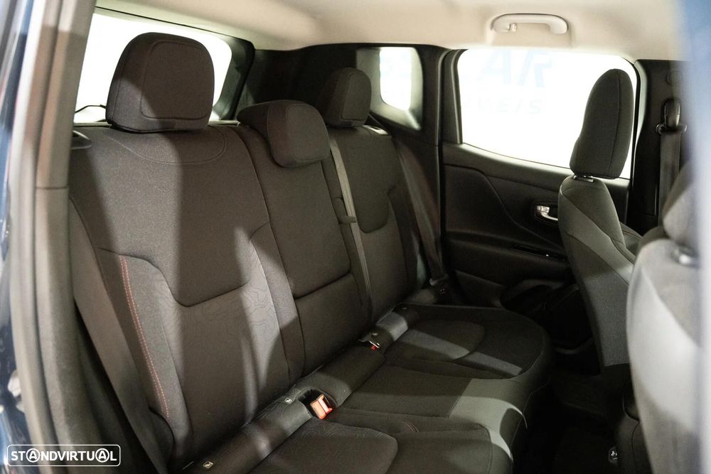 Jeep Renegade 1.3 TG Trailhawk - 16