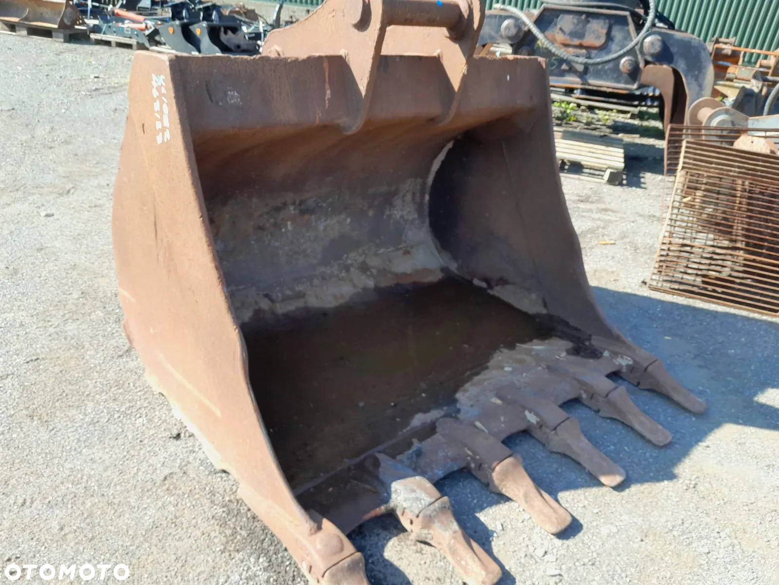 Łyżka do koparki o szerokości 150cm i średnicy sworznia fi80mm - 4