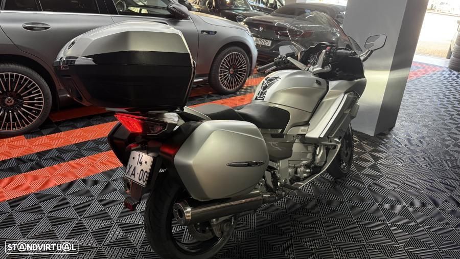 Yamaha FJR Ultimate Edition - 24