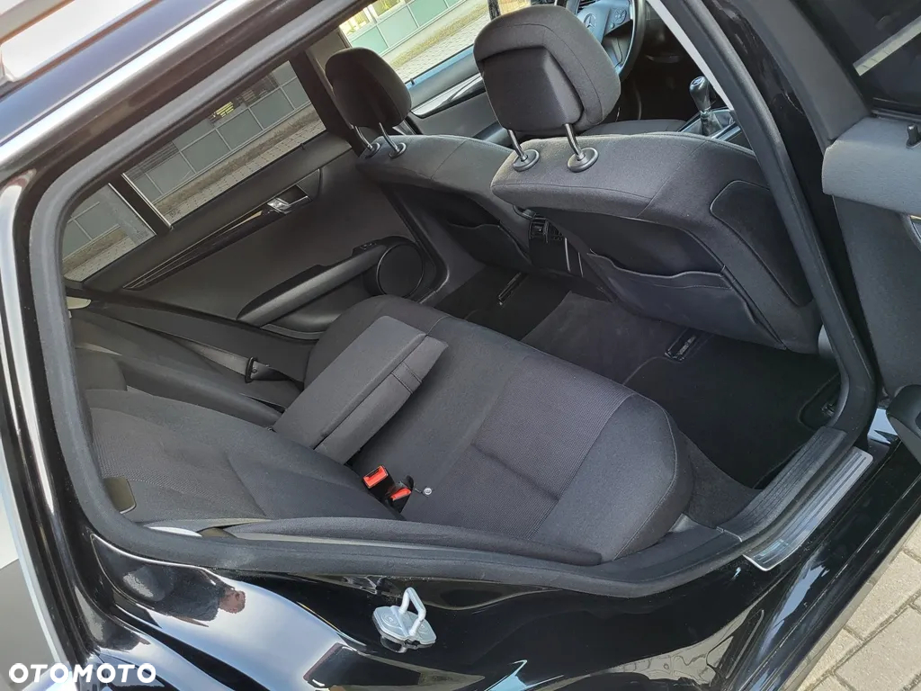 Mercedes-Benz Klasa C 200 Kompressor Avantgarde - 19