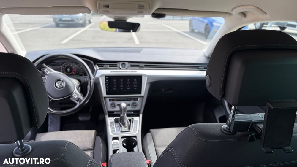 Volkswagen Passat - 23