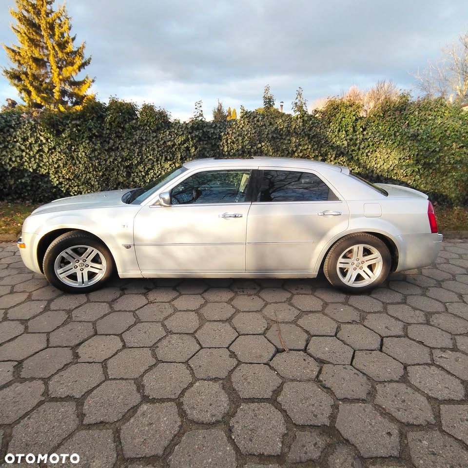 Chrysler 300C 3.5 V6 - 3