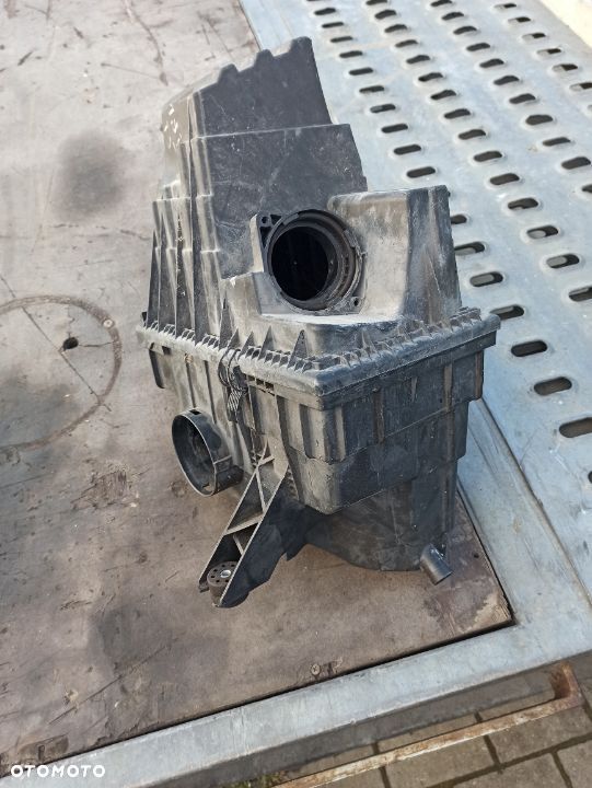 Filtr obudowa filtra powietrza VW T5 03-09 7H0129601 1.9 tdi - 1