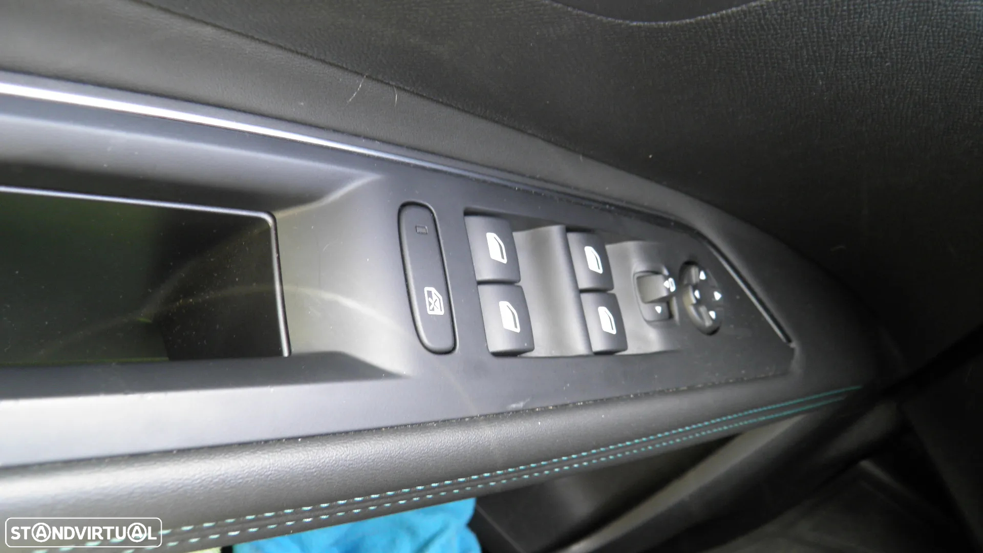 Peugeot 3008 1.5 BlueHDi Allure Pack EAT8 - 32