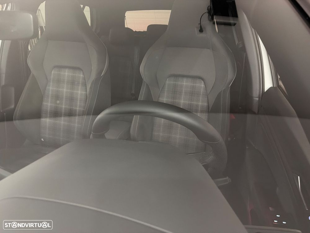 VW Golf 2.0 TDI SCR DSG GTD - 5