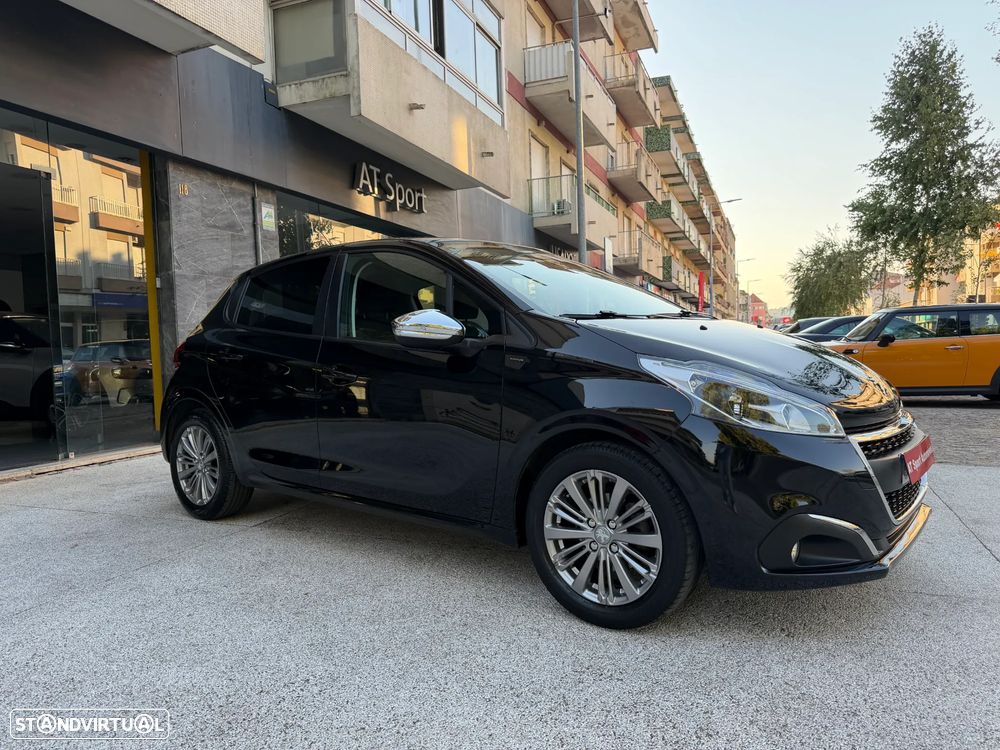 Peugeot 208 1.2 PureTech Signature - 4