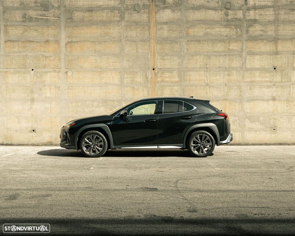Lexus UX 250h Sport (Ecrã 12.3) - 4