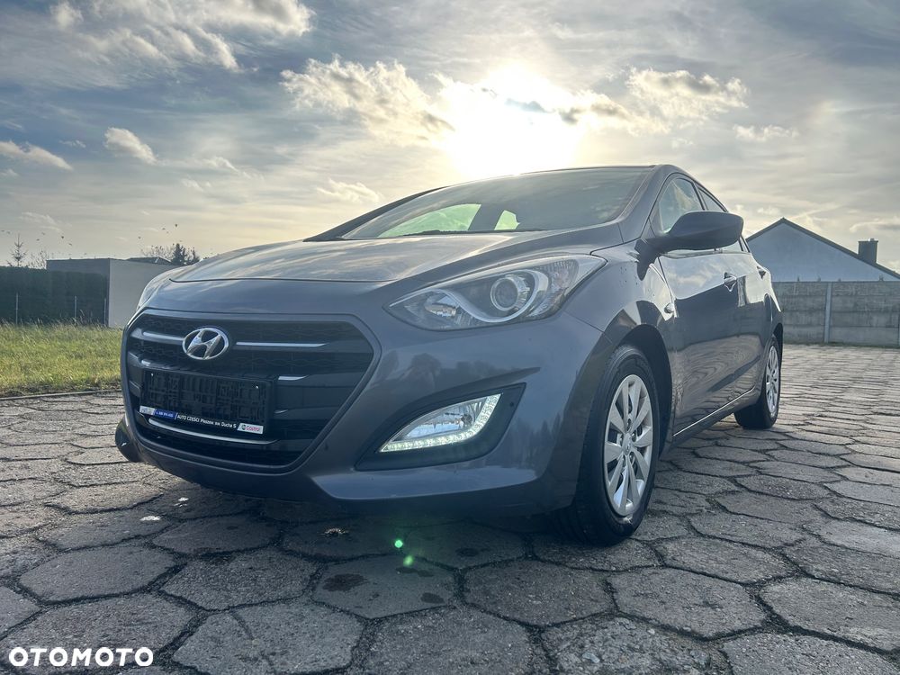 Hyundai i30 blue 1.4 Classic - 1