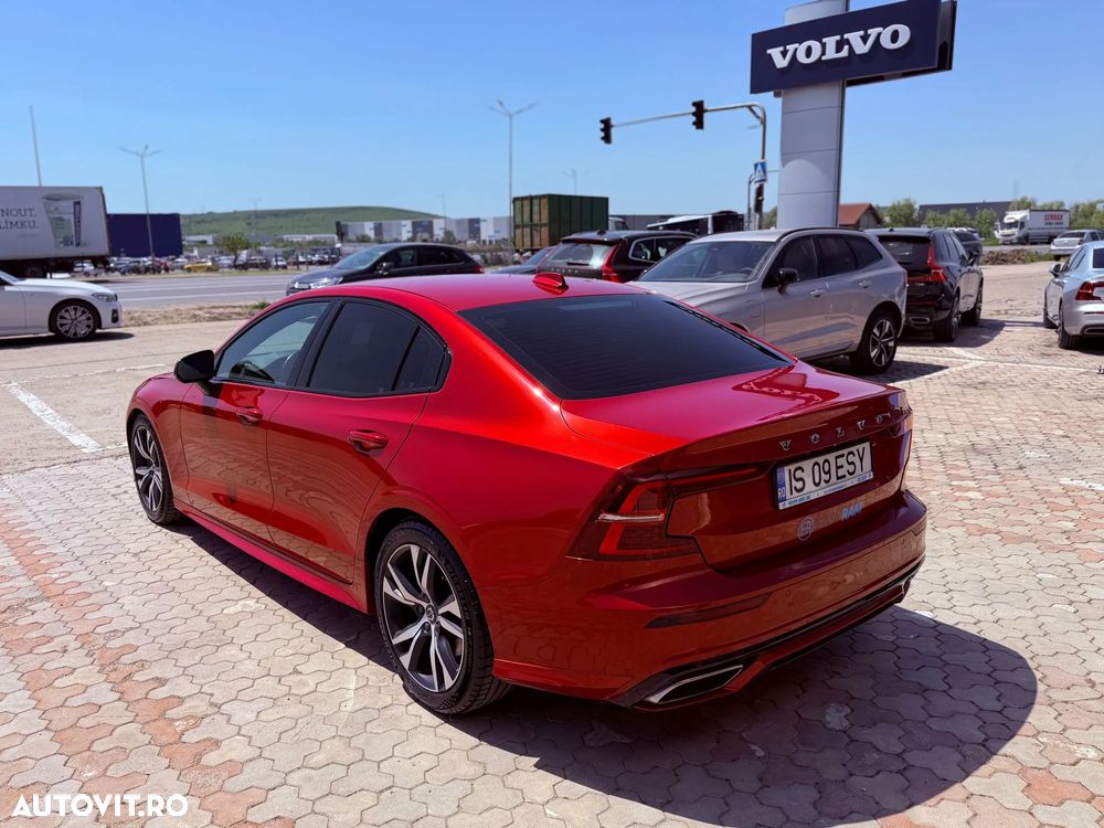 Volvo S60 T5 R-Design - 4