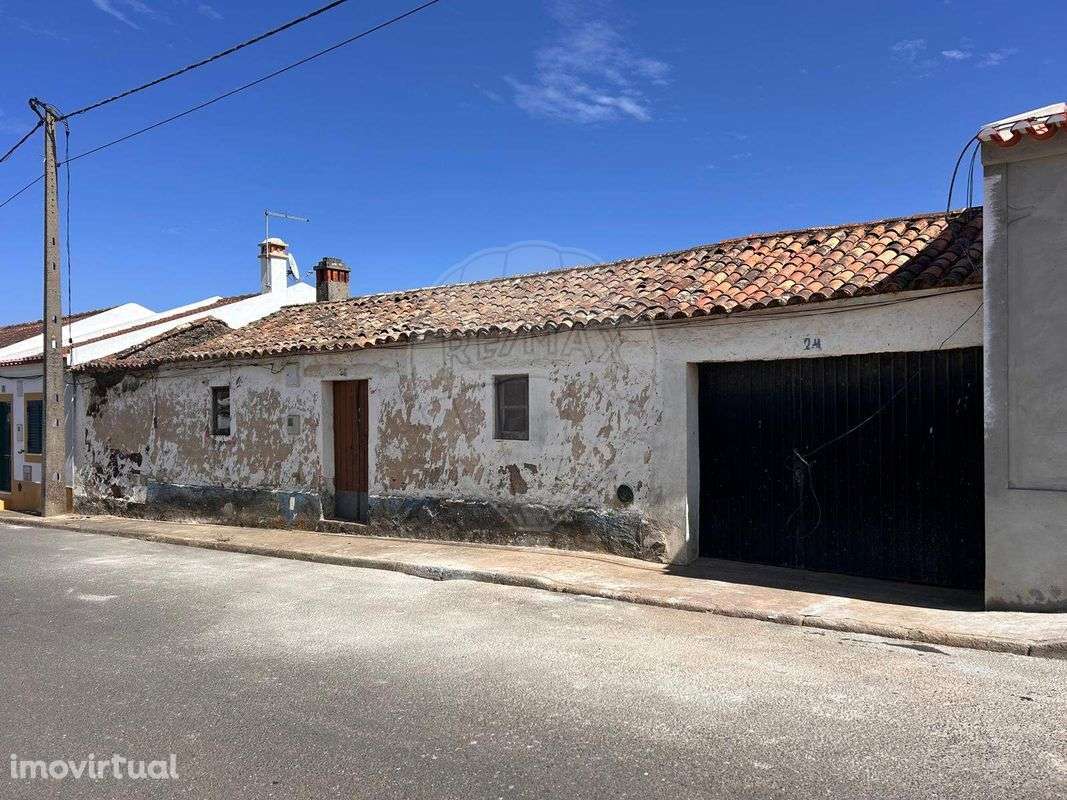 Moradia T2 para venda - Grande imagem: 2/17