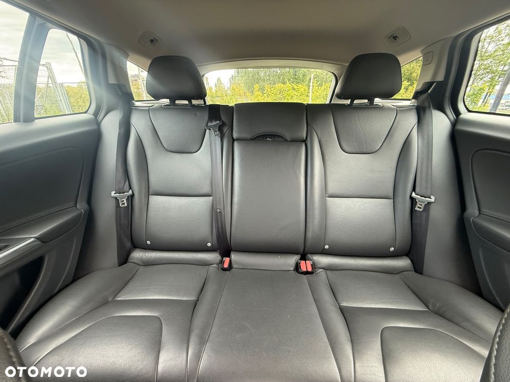 Volvo V60 D2 Drive-E Kinetic - 24