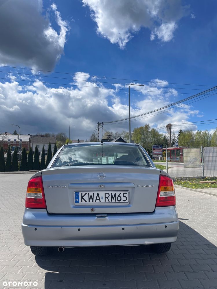 Opel Astra 1.6 Cosmo - 4