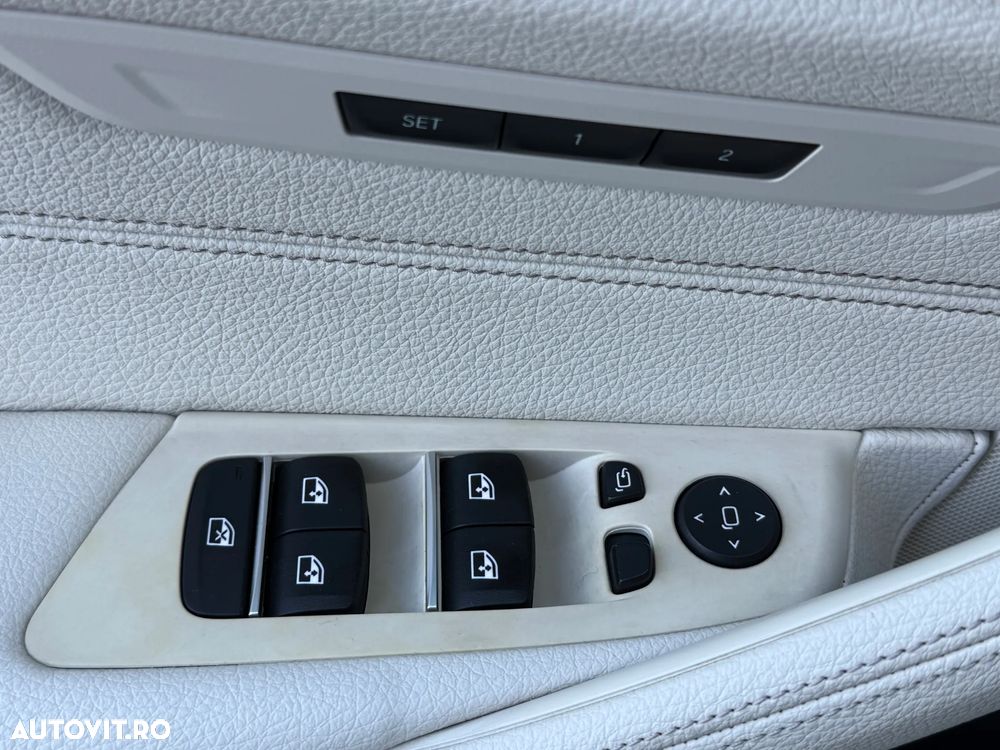 BMW Seria 5 530e Aut. Luxury Line - 15