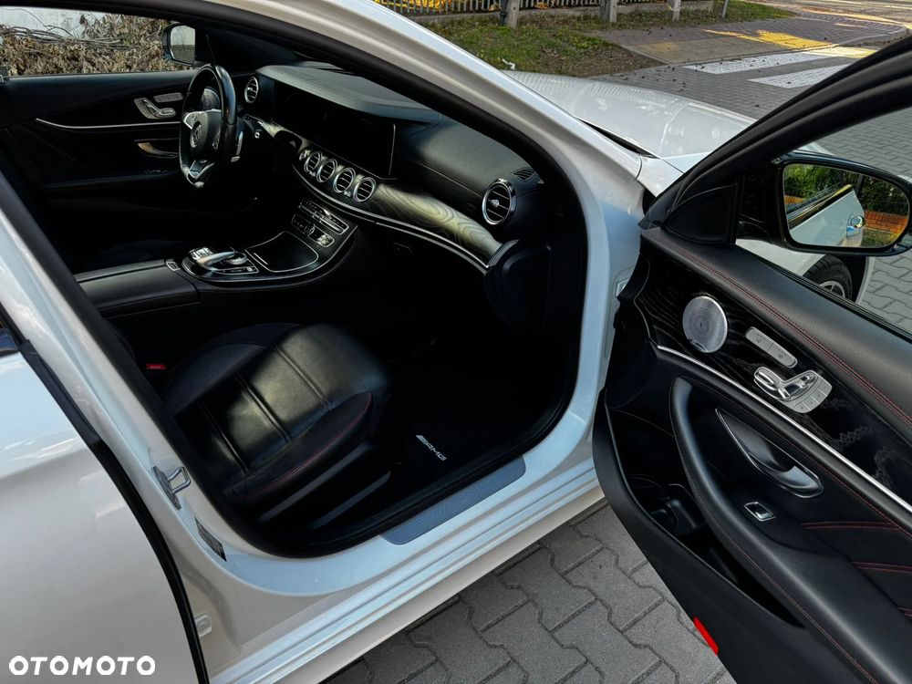 Mercedes-Benz Klasa E 43 AMG 4-Matic - 38