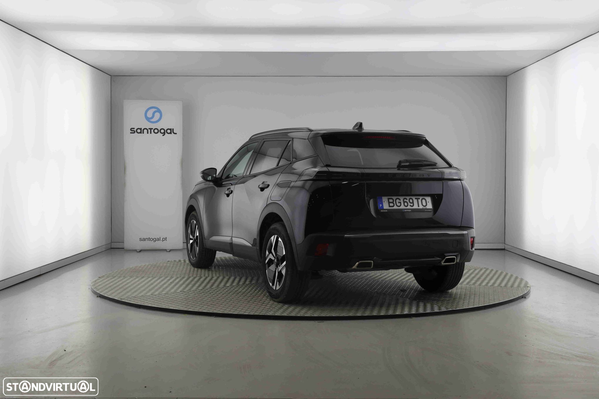 Peugeot 2008 1.2 PureTech Allure EAT8 - 4