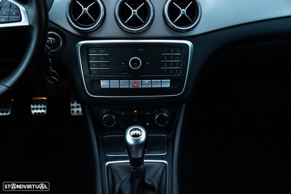 Mercedes-Benz CLA 180 d AMG Line - 11