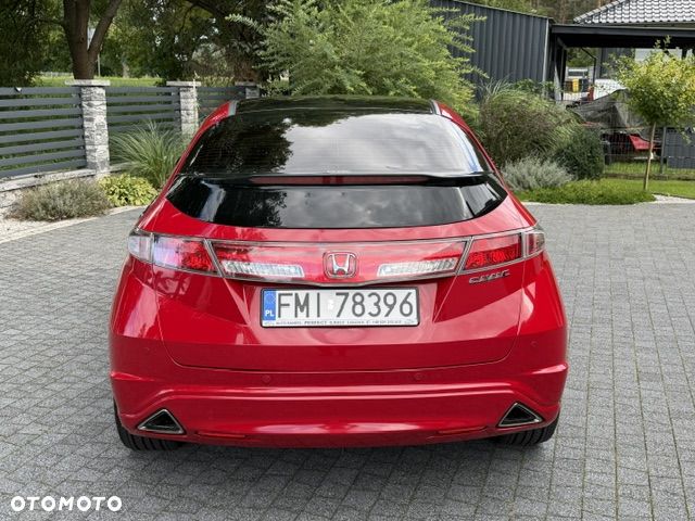 Honda Civic 1.8 Executive NAVI - 5