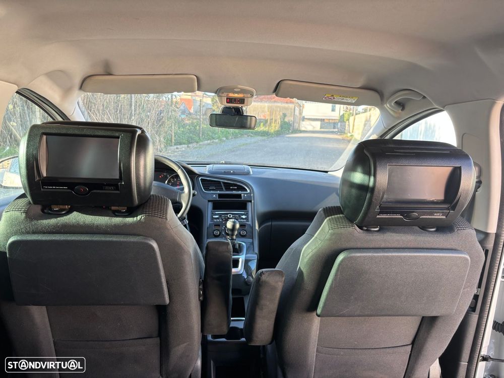 Peugeot 5008 1.6 HDi 7L Allure - 20