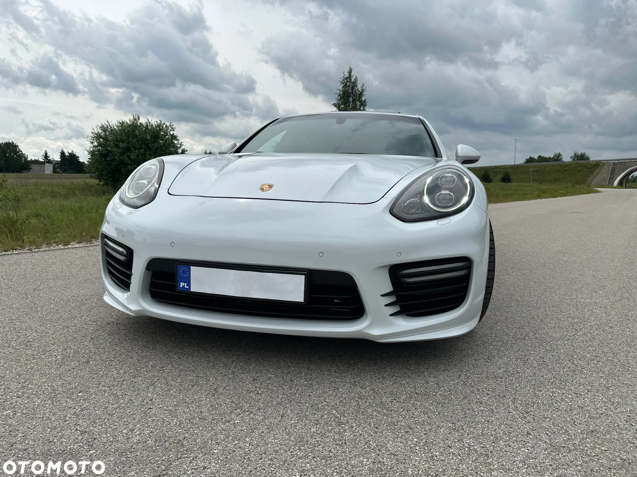 Porsche Panamera GTS PDK - 19