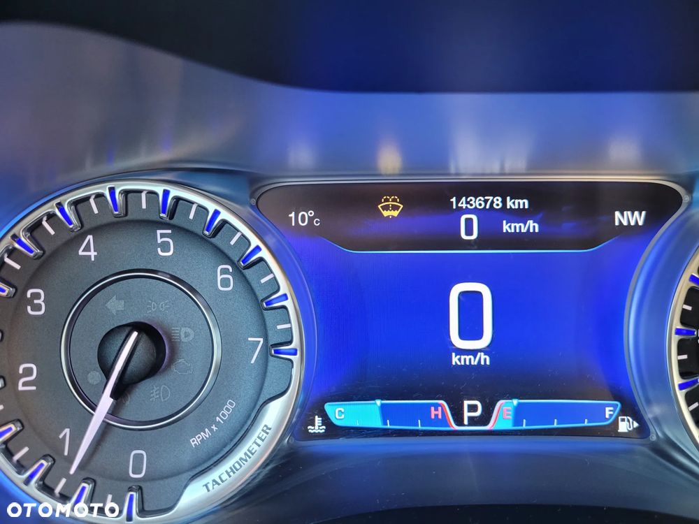 Chrysler 200 - 13