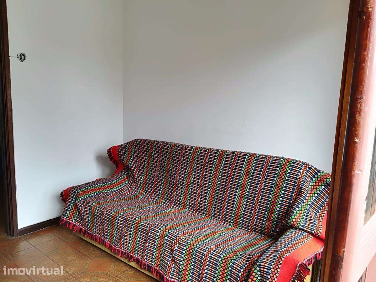 Quarto - localizado em Mafamude Porto - Grande imagem: 5/26