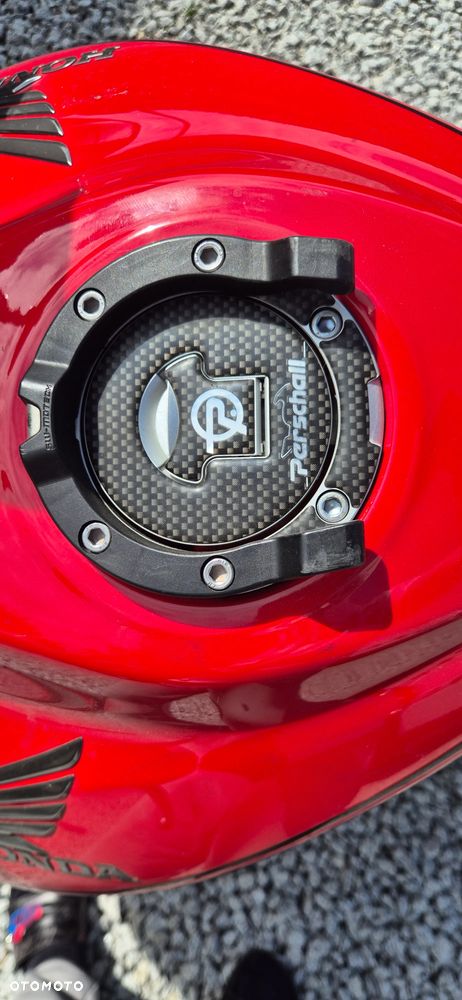 Honda CB - 11