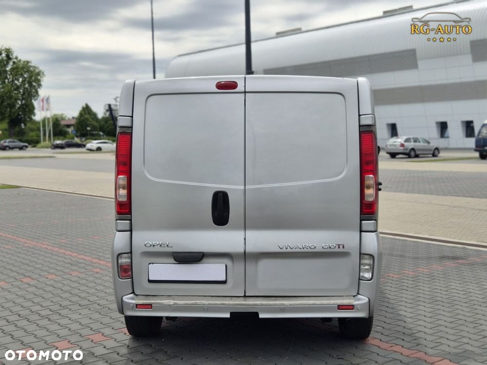 Opel Vivaro - 10