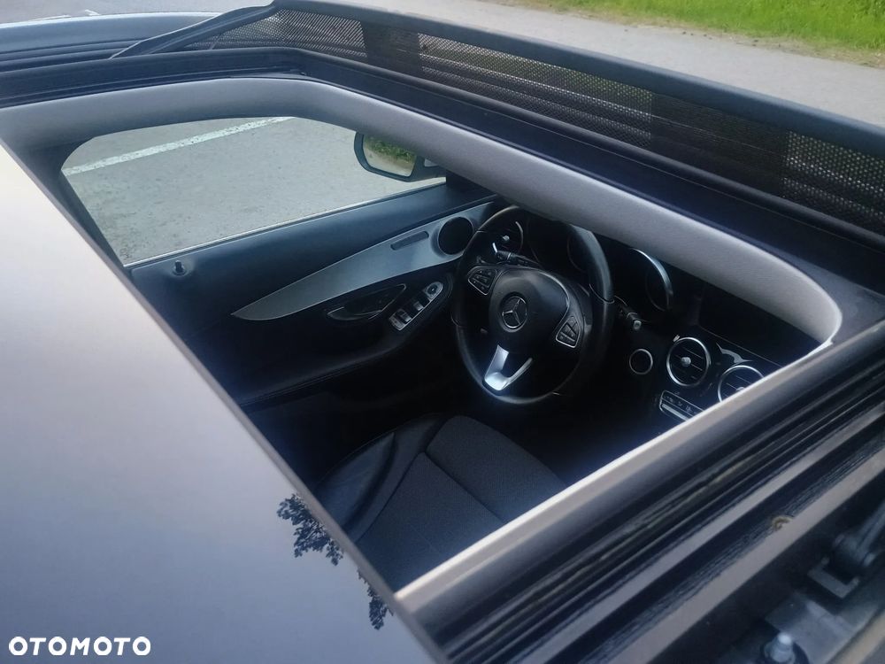 Mercedes-Benz Klasa C 200 4Matic 9G-TRONIC Avantgarde - 28