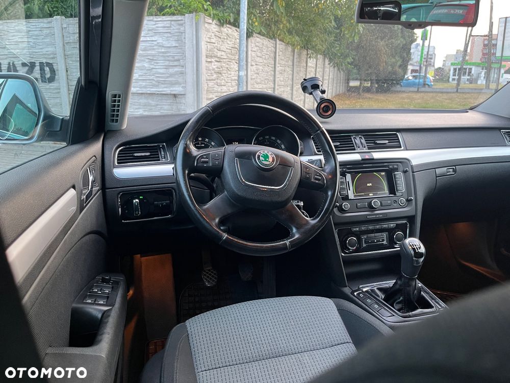 Skoda Superb 1.6 TDI Ambition - 21