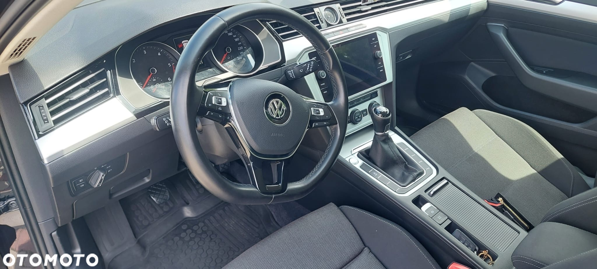 Volkswagen Passat - 14