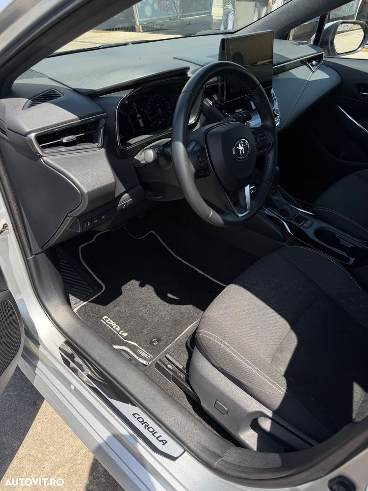 Toyota Corolla 1.8 HSD Business - 27