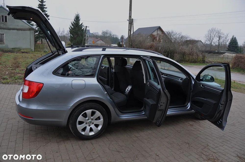 Skoda Superb 1.8 TSI FAMILY - 9