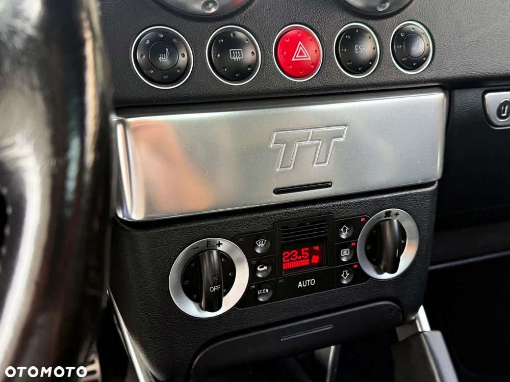 Audi TT Coupé - 12