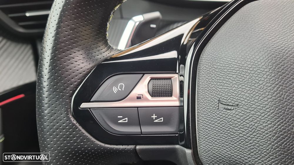 Peugeot 2008 1.5 BlueHDi GT EAT8 - 17