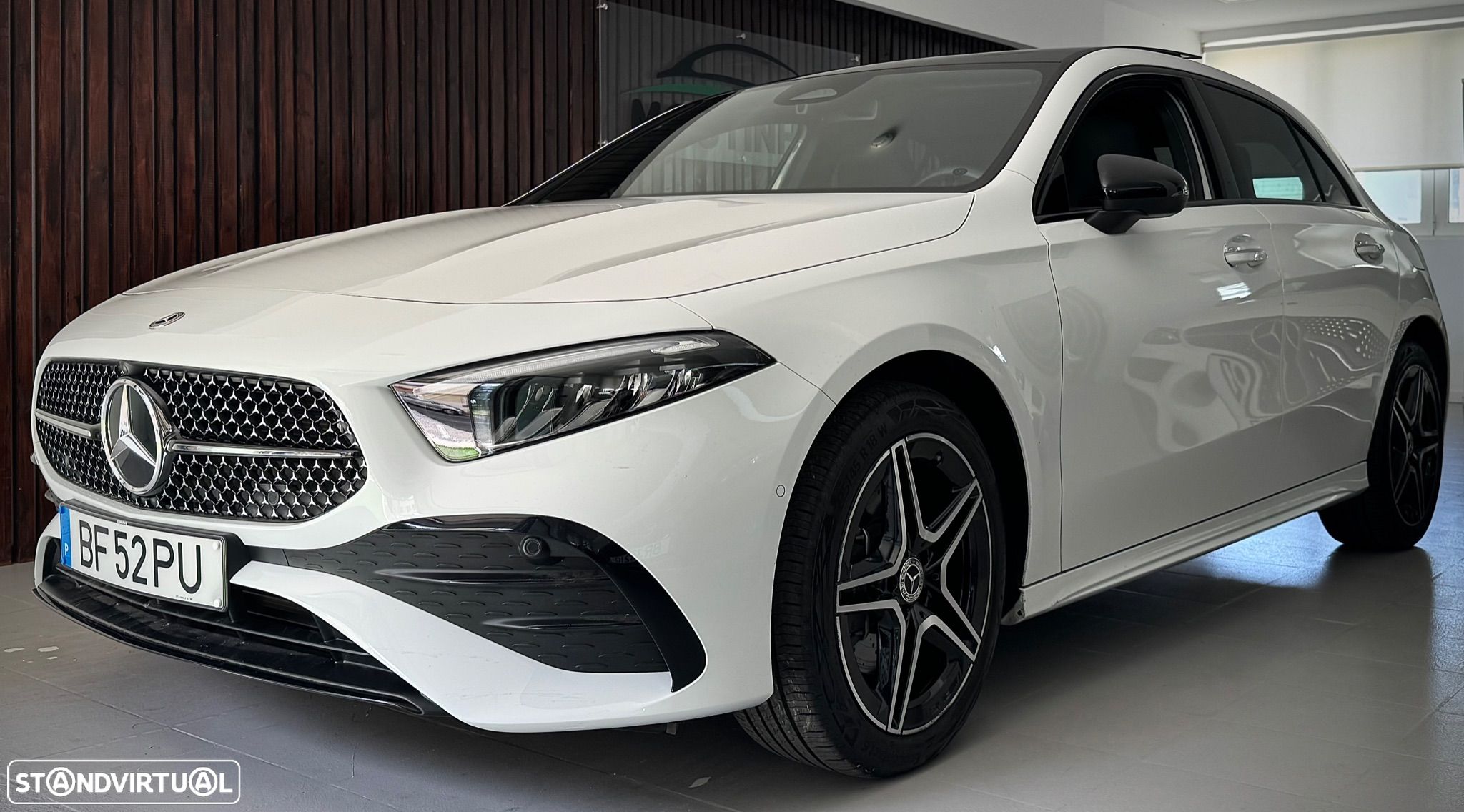 Mercedes-Benz A 250 e AMG Line - 1