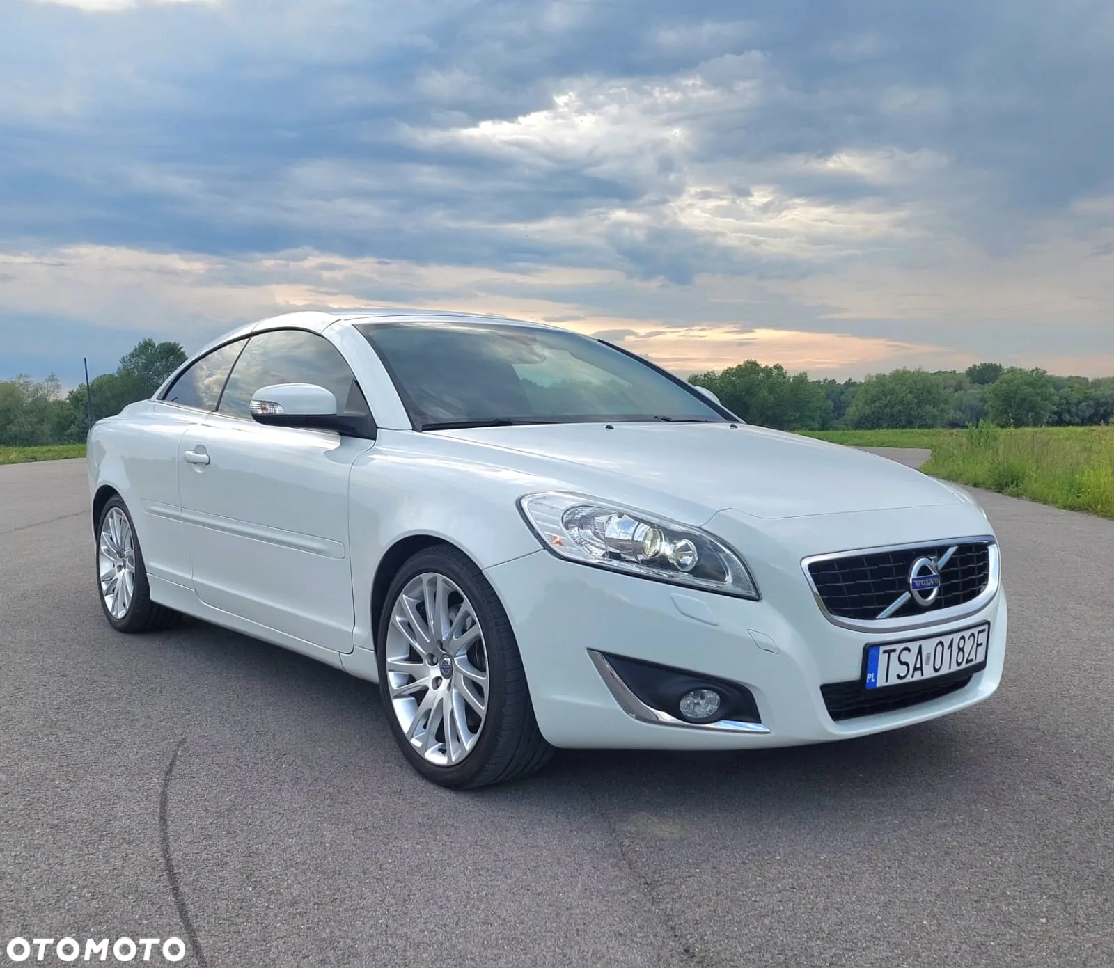 Volvo C70 D3 Momentum - 7
