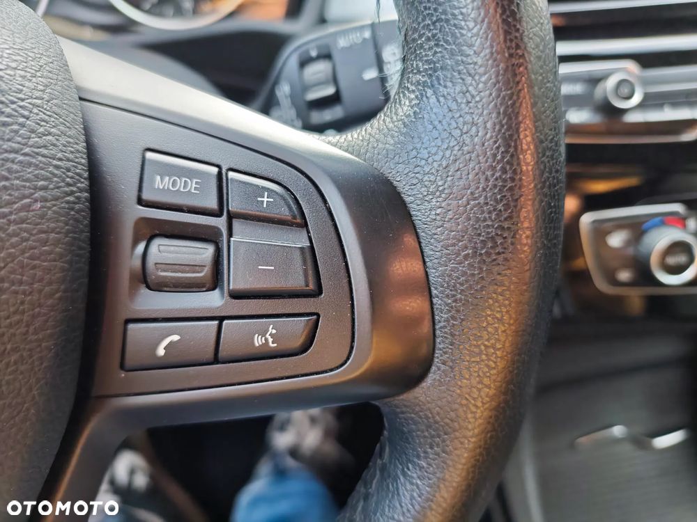 BMW X1 xDrive18d Advantage - 32