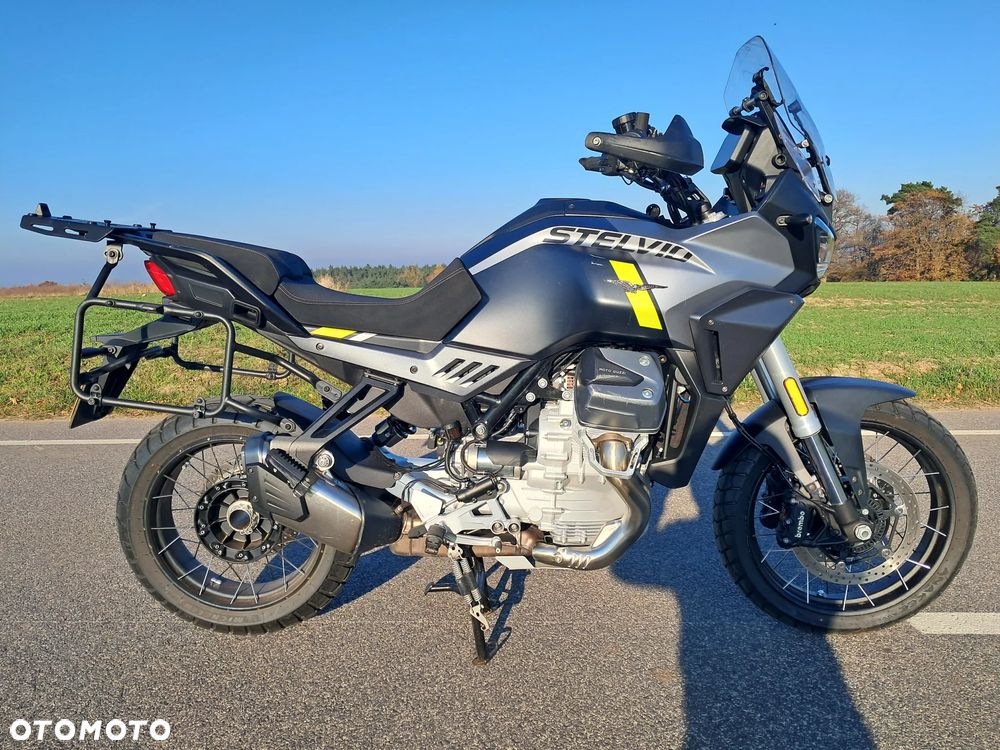 Moto Guzzi Stelvio - 2