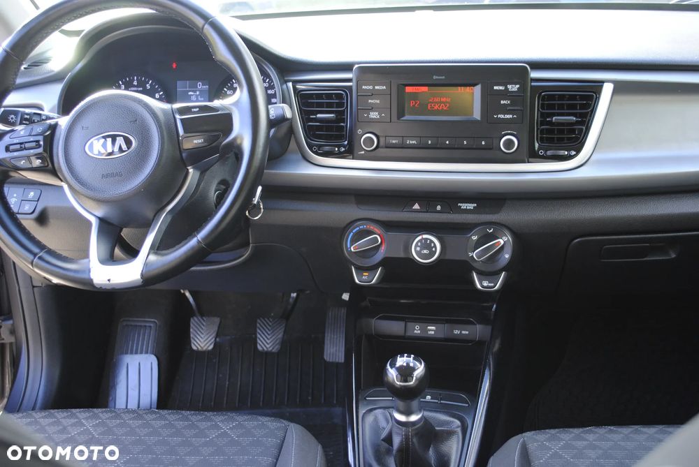Kia Rio - 16