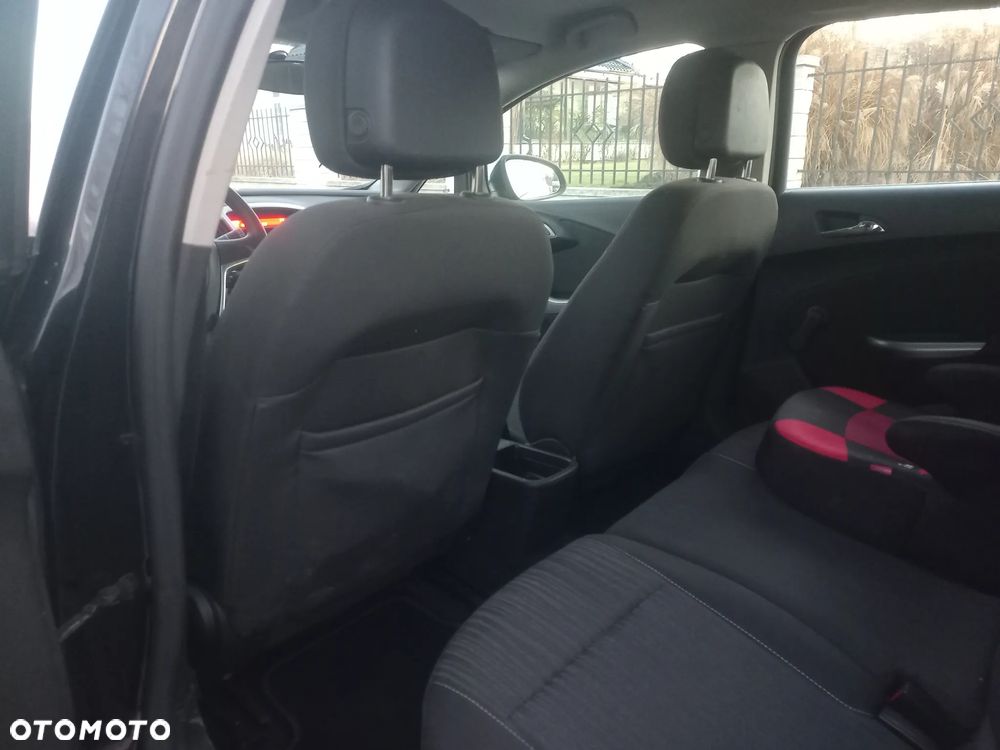 Opel Astra 2.0 CDTI DPF - 12