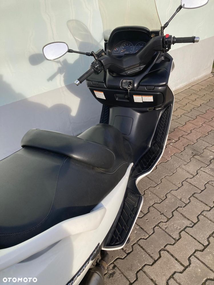 Suzuki Burgman - 7