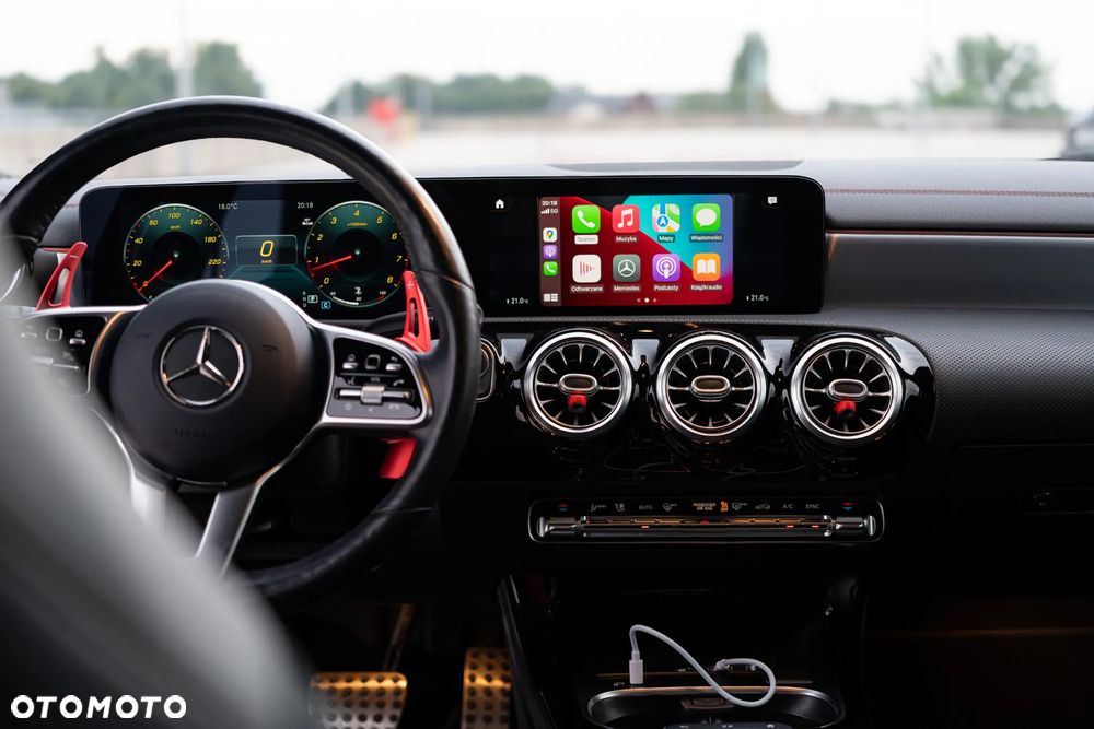 Mercedes-Benz CLA 250 4-Matic AMG Line 7G-DCT - 12